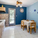 Olive Holiday home *