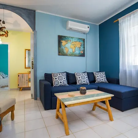 Semesterbostad Olive Astris